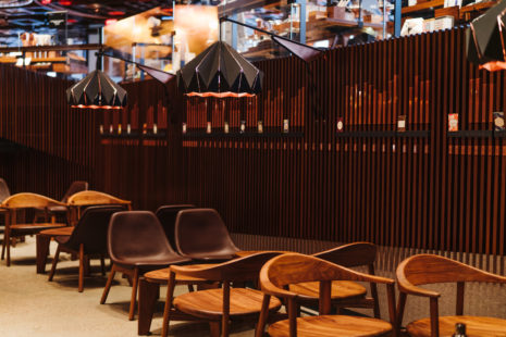 5 starbucks-reserve-roastery-interiors-cafe-new-york-city-usa_Matt Glac