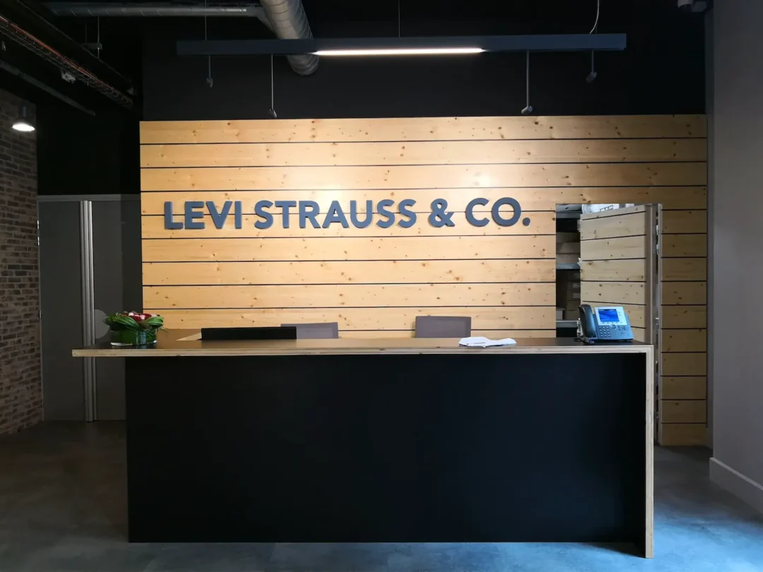 Levi Strauss – un siège social en ligne avec les valeurs de la marque