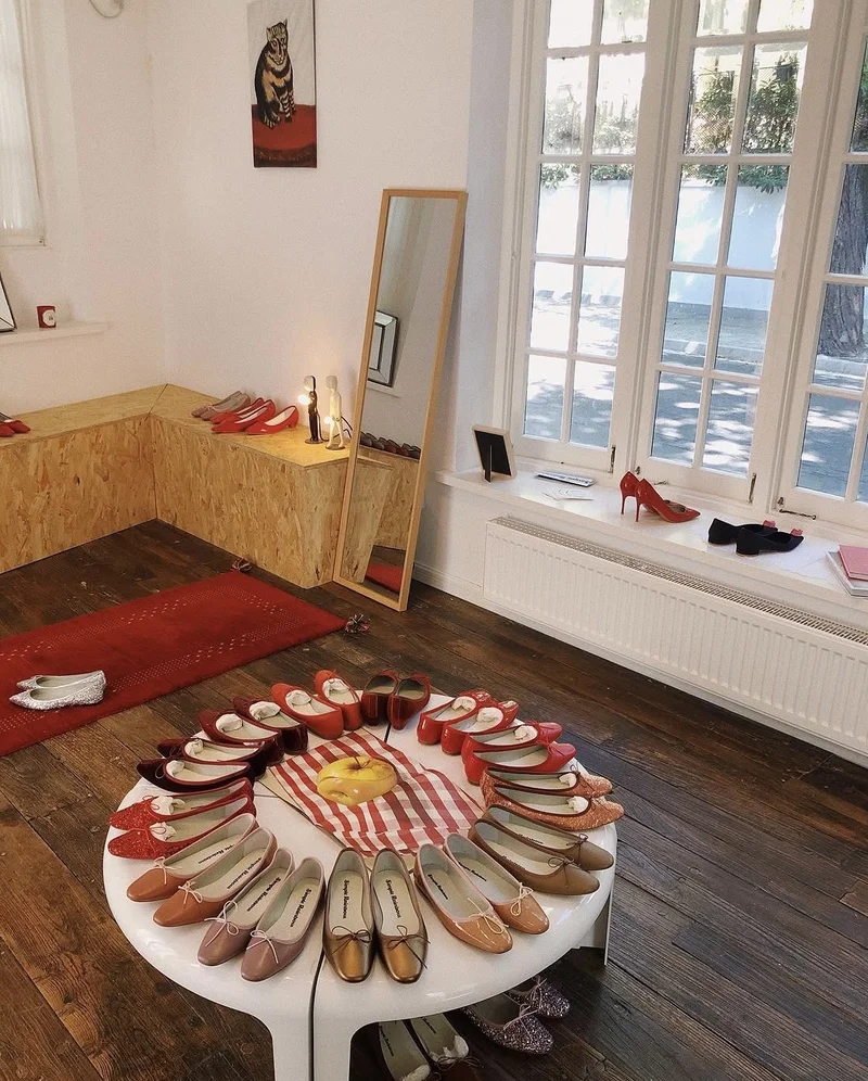 Qu'est-ce qui mérite le déplacement ? 2 boutique chaussures femme