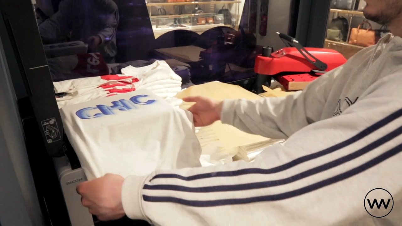 LEVI'S × LE BON MARCHÉ — Chanter son mot, porter son graphisme 1 LEVI’S × LE BON MARCHÉ — Chanter son mot, porter son graphisme